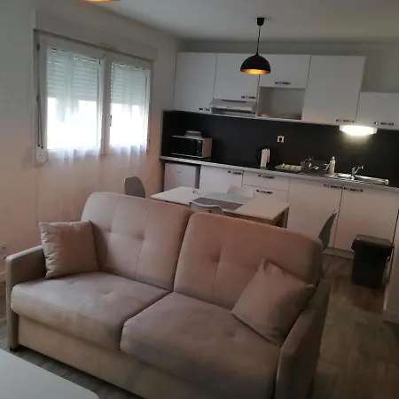 Cosmopolitan&parking, Centre